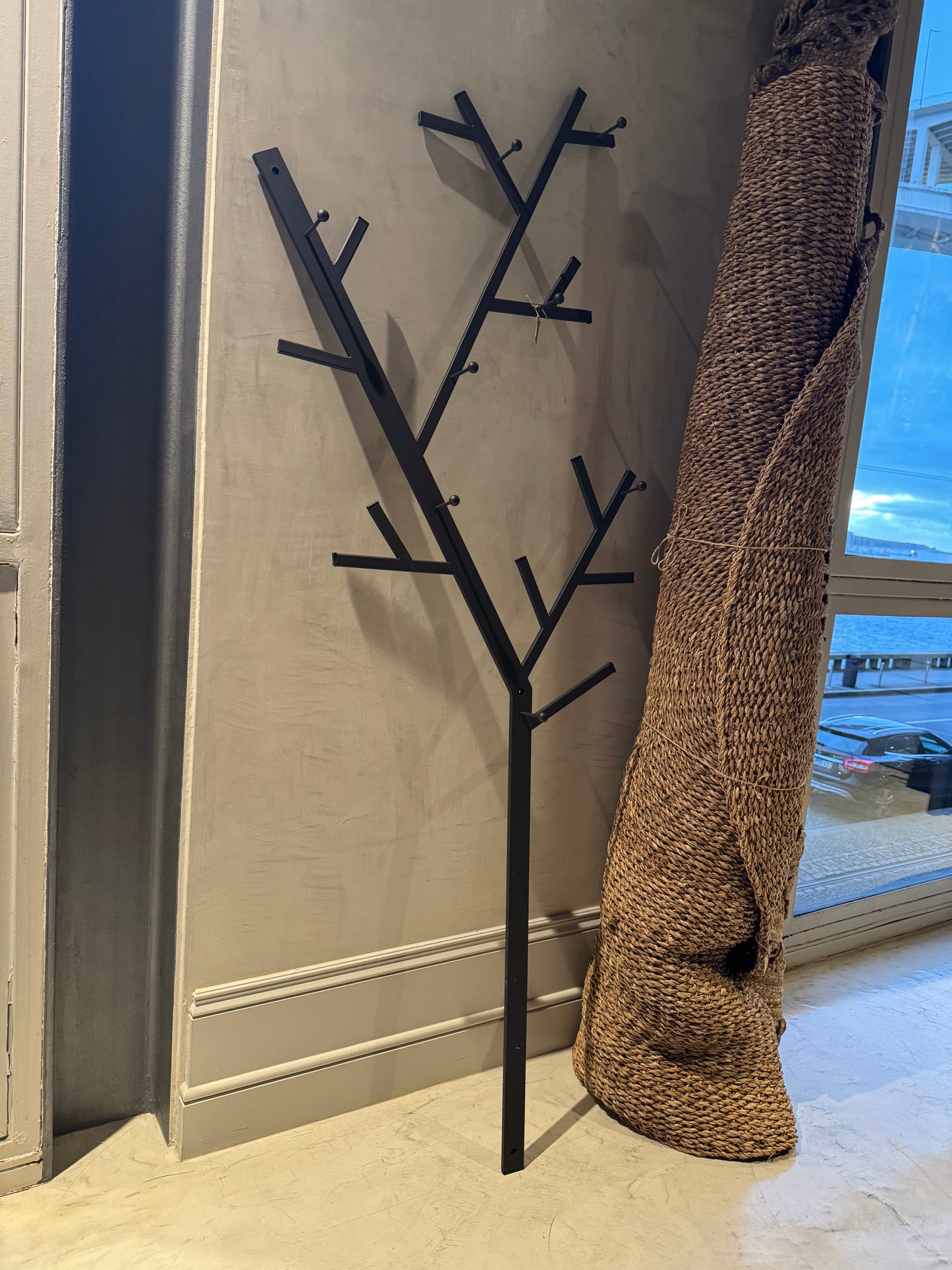 TREE CLOTHING RACK