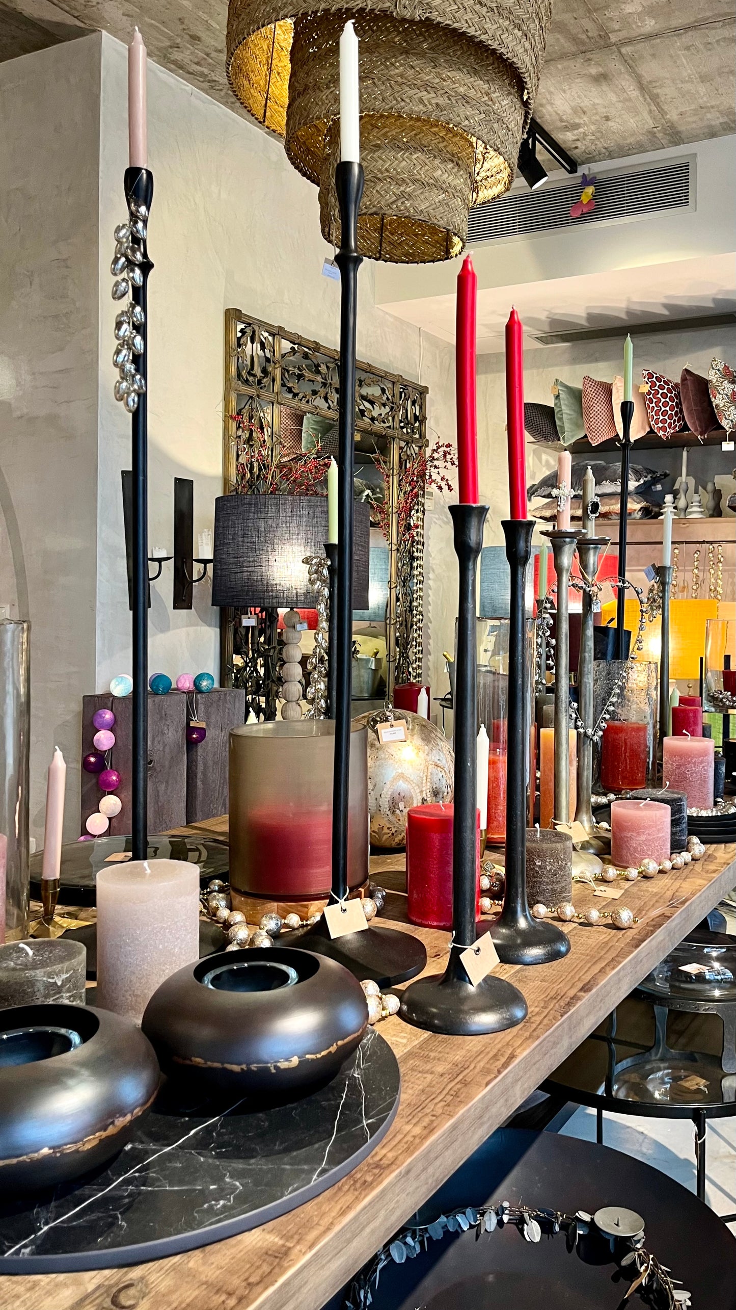 IRON CANDLEHOLDER 56 CM