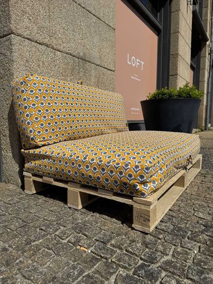 ALMOFADA PALETE PADRÃO AMARELO