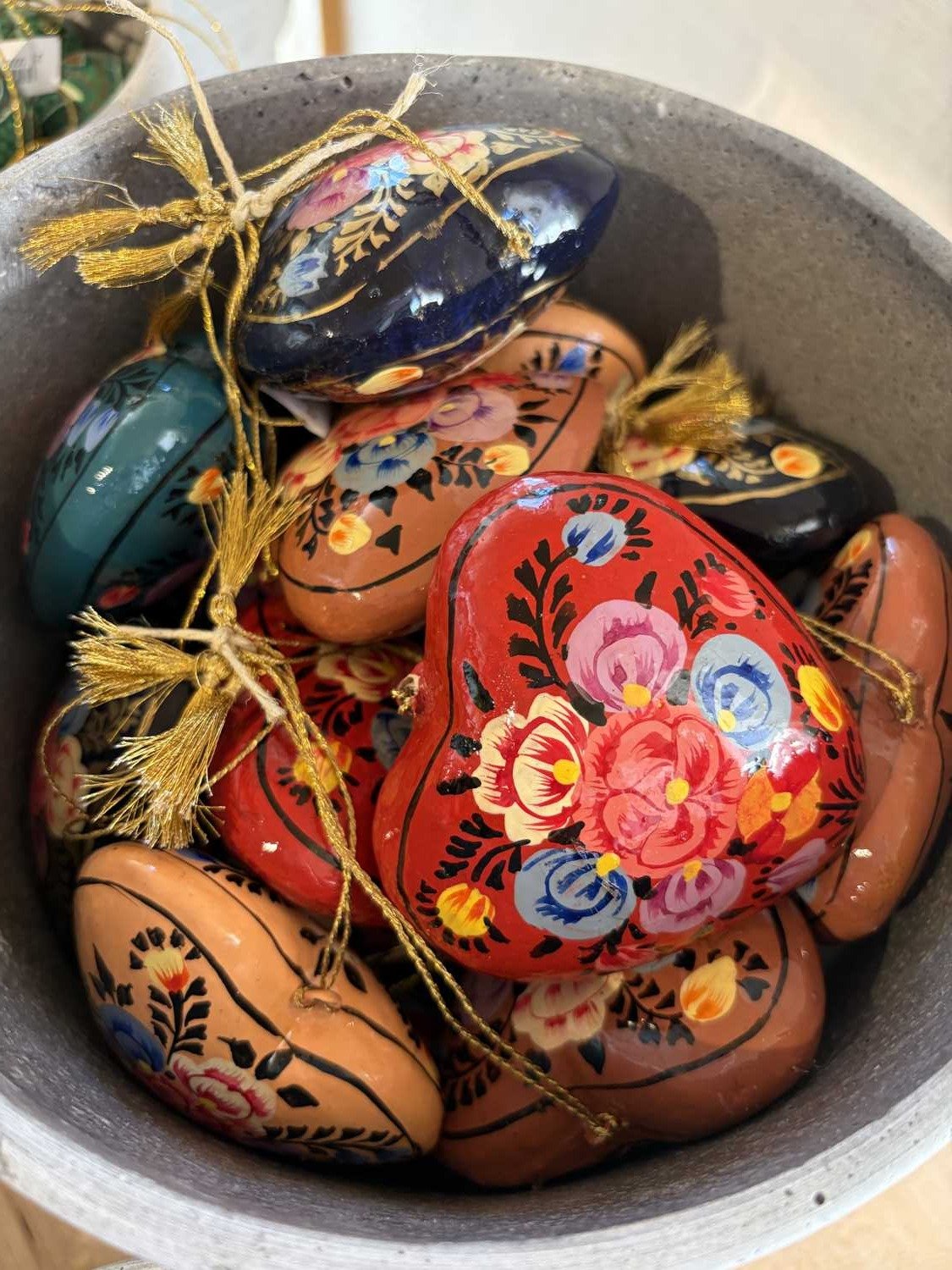 CONJ. 4 CORAÇÕES PAPIER MACHÉ