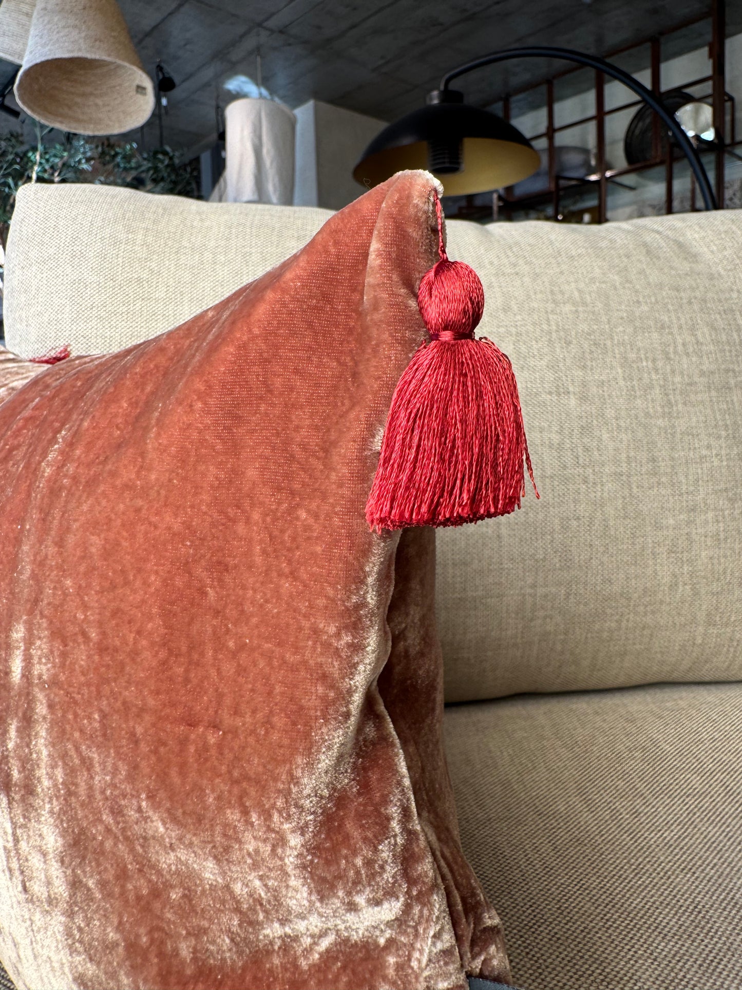 GOA POMPON VELVET PILLOW 30/40
