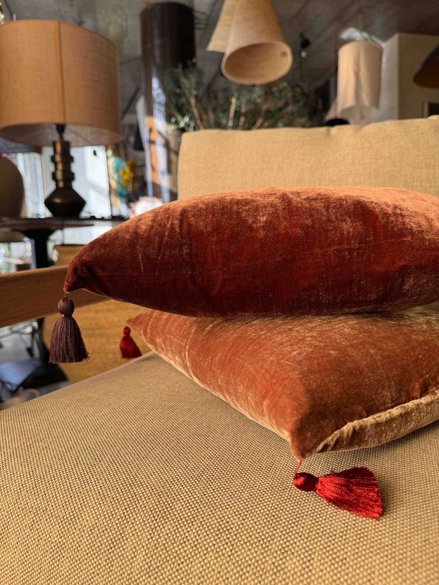 GOA POMPON VELVET PILLOW 30/40