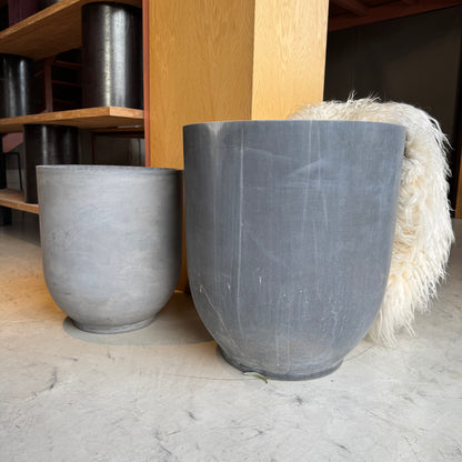 SMALL ANTHRACITE GREY VASE