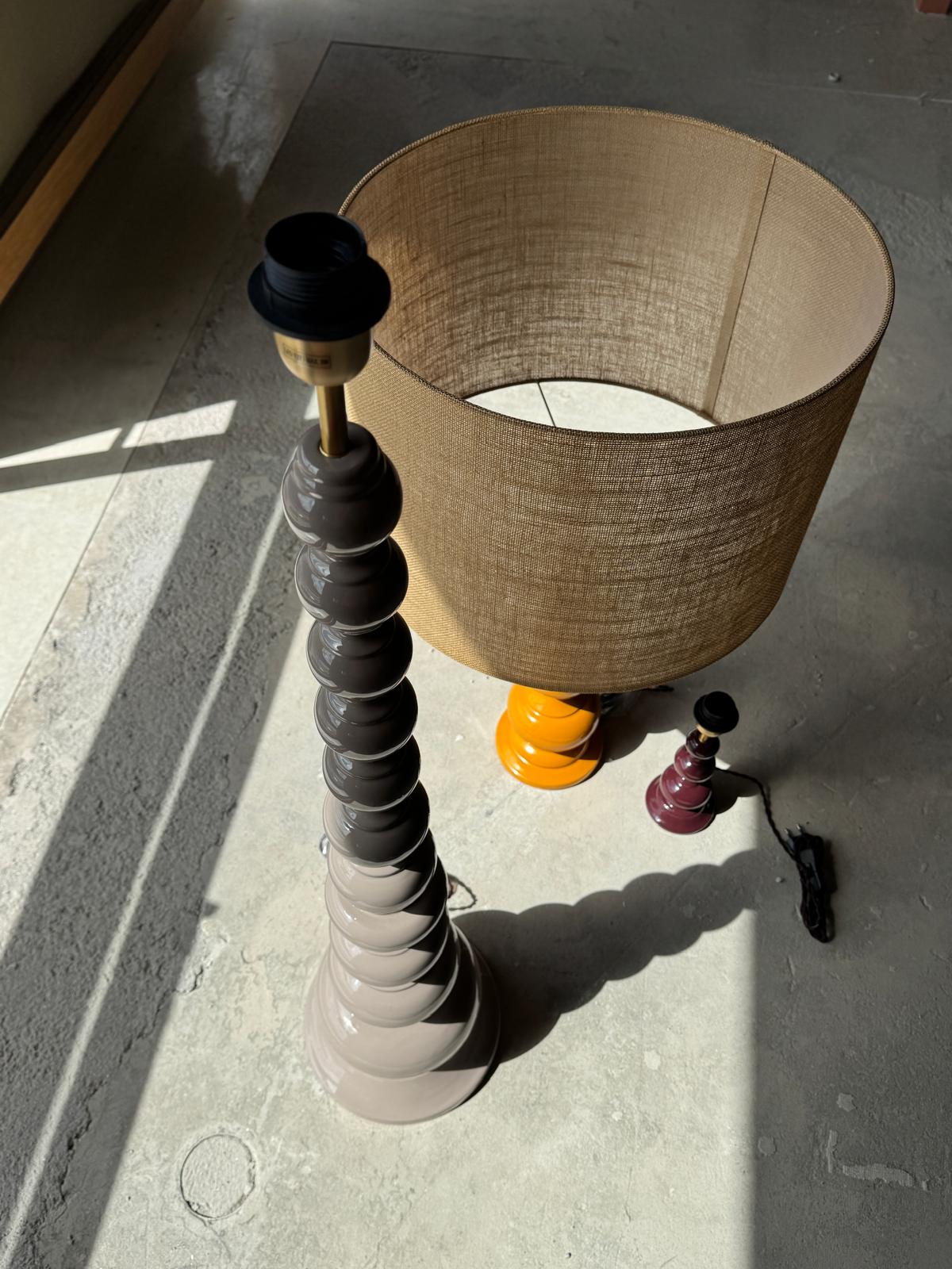 CANDEEIRO DE PÉ 128CM CINZA